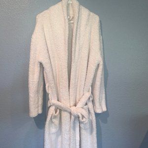 BAREFOOT DREAMS BARELY WORN WHITE ROBE